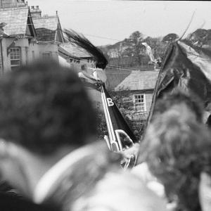 Old Oss hat with people
