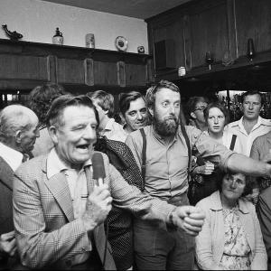 People singing in The Ship pub