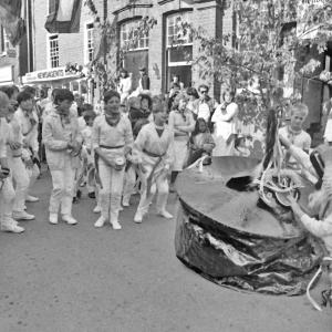 children's oss - clucky