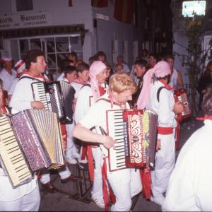 Old Oss procession at night