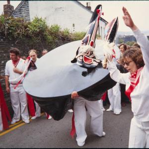 Woman teasing Old Oss