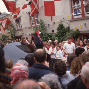 Old Oss outside the Golden Lion
