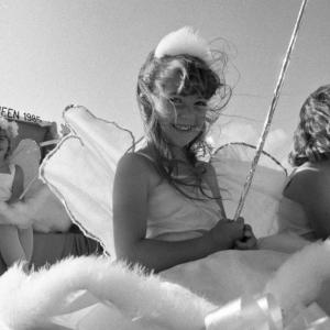 girls on float