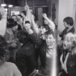 People singing in the pub