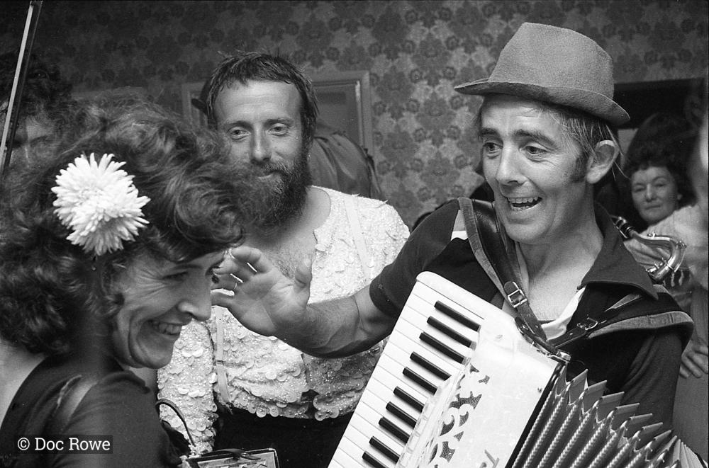 Merrymakers musicians in pub