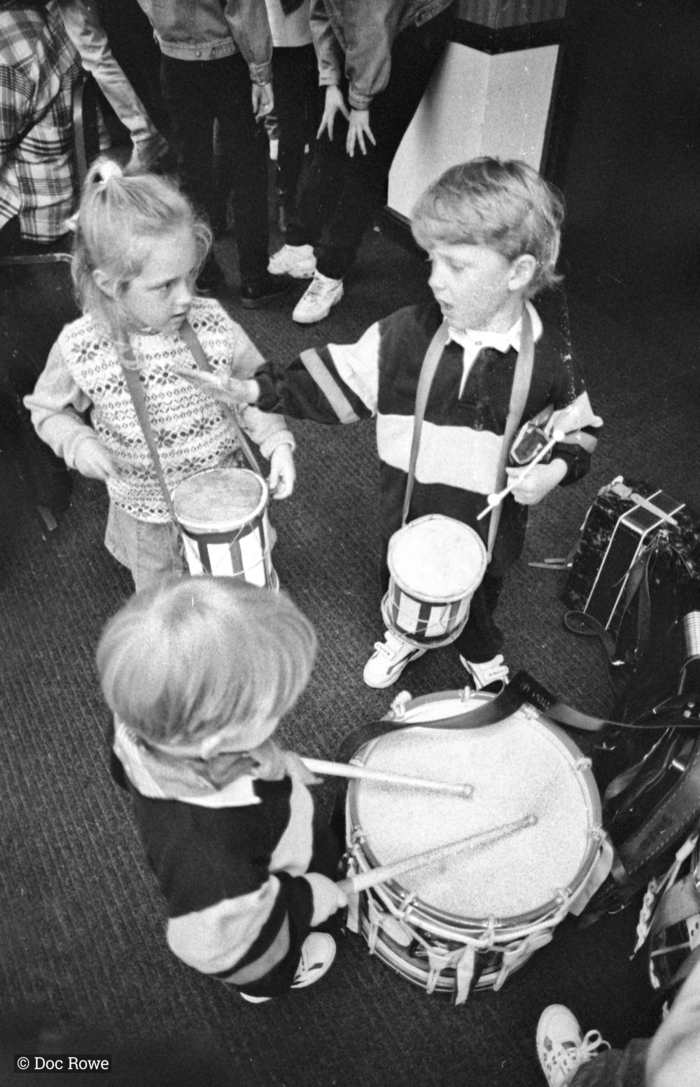 kids playing drums