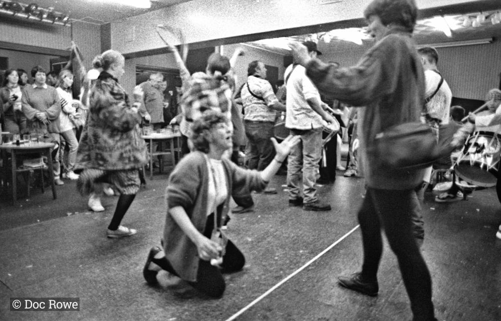 people dancing