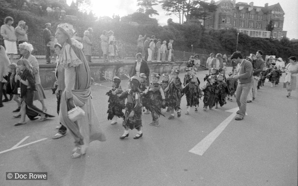 children in parade