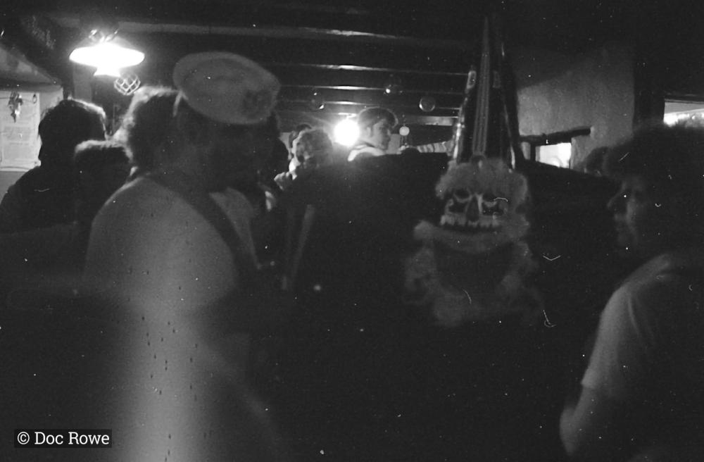 Blue Ribbon oss inside pub