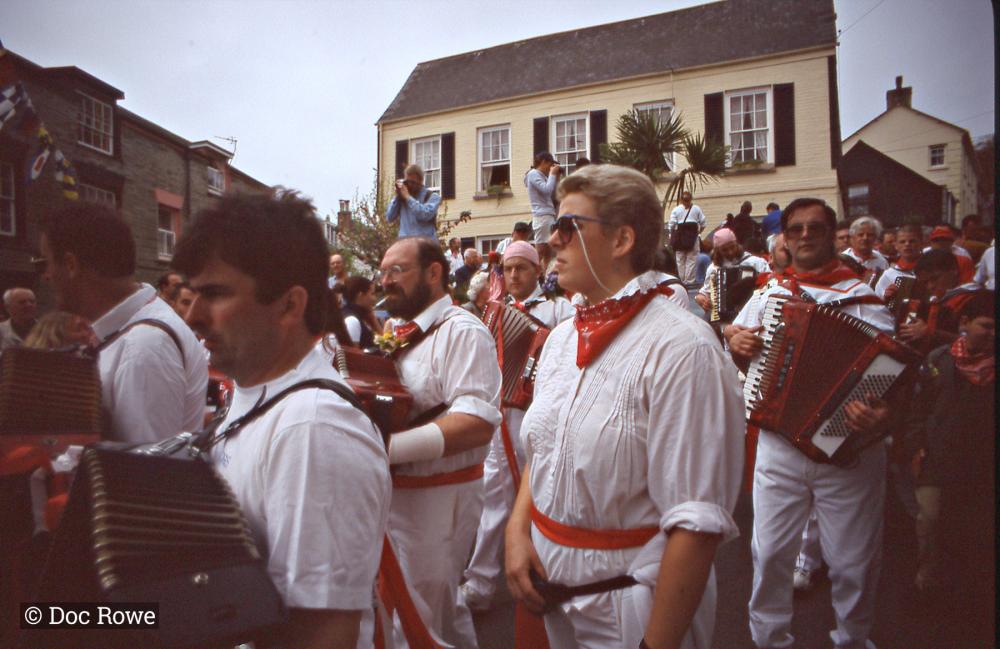 Old Oss procession