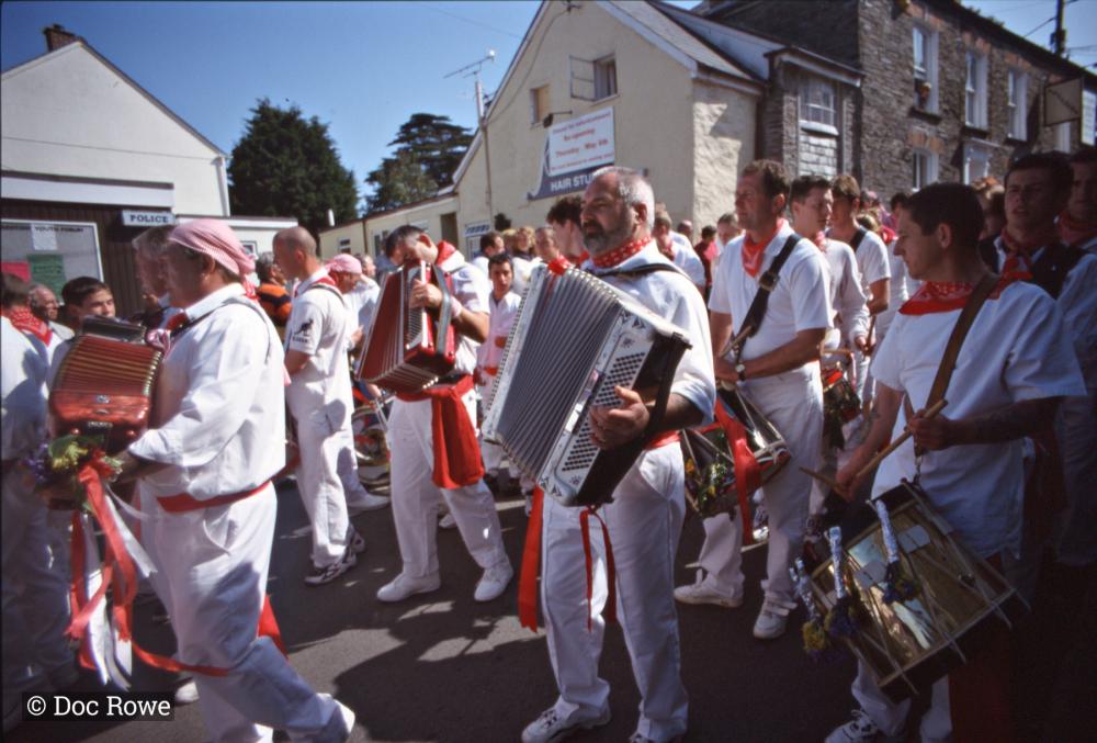 Old Oss procession