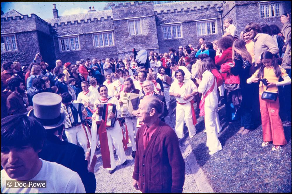 Old Oss band accordion players and crowd at Prideaux Place