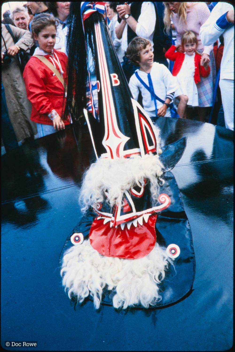 Blue Ribbon hat close up with children