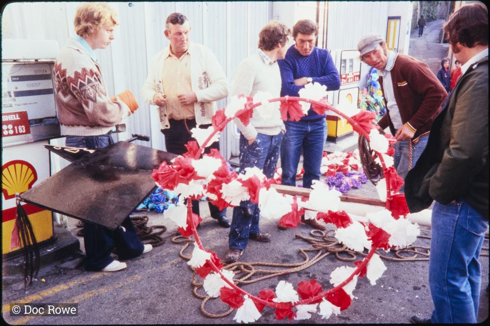 Preparing the maypole