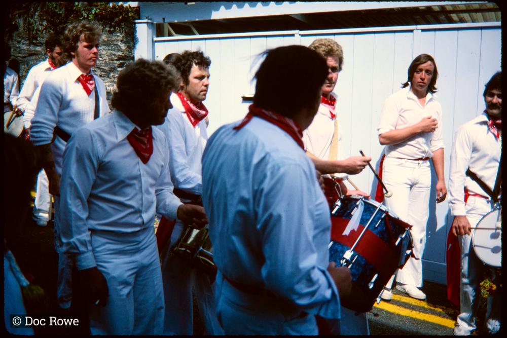 Old Oss band in procession