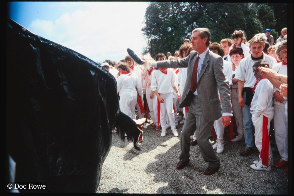 Peter Prideaux-Brune teasing Old Oss